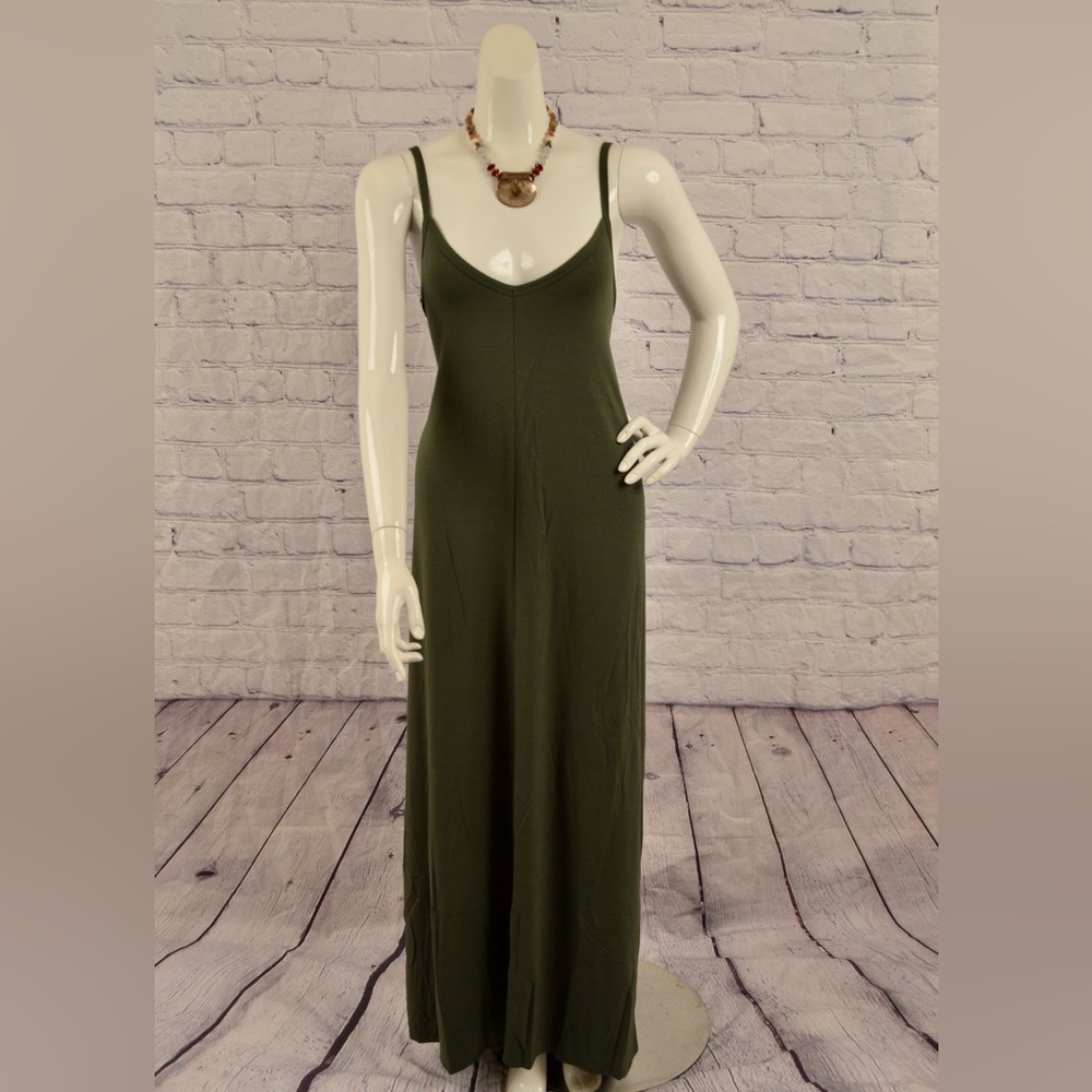 BN Zenana Premium Plus Size Olive Green V-Neck Maxi Dress W/Pockets Various - Picture 9 of 12